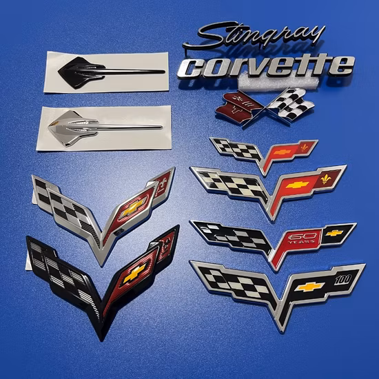 Kundenlogo im Fabrikgroßhandel, passend für Chrom-Rot-ABS-Embleme, Badge-Fit-Flaggen